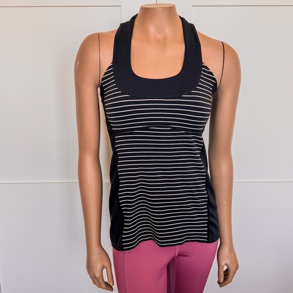 Lululemon Womens Active Scoopneck Black/White Striped Tank-Built In Bra-Size 4/6 - Picture 1 of 8